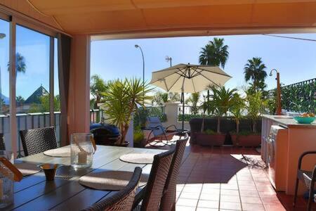 Apartamento En Primera Linea De Playa Nerja Zewnętrze zdjęcie