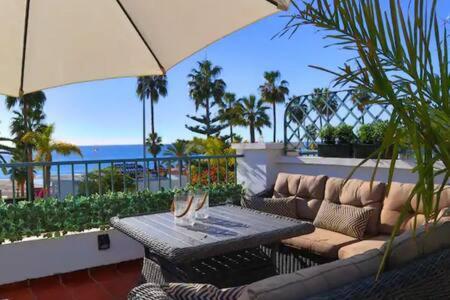 Apartamento En Primera Linea De Playa Nerja Zewnętrze zdjęcie